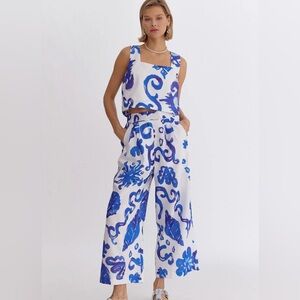 Entro Blue and White linen blend set NWT L